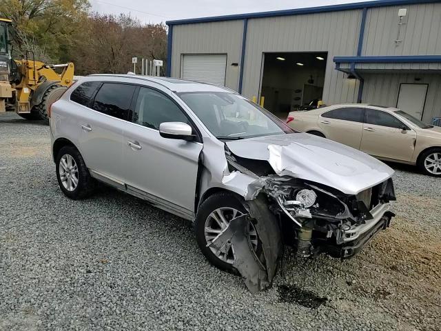 2015 Volvo XC60 - Image 12