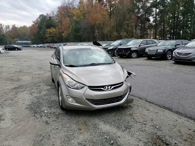 2013 Hyundai Elantra - Image 11