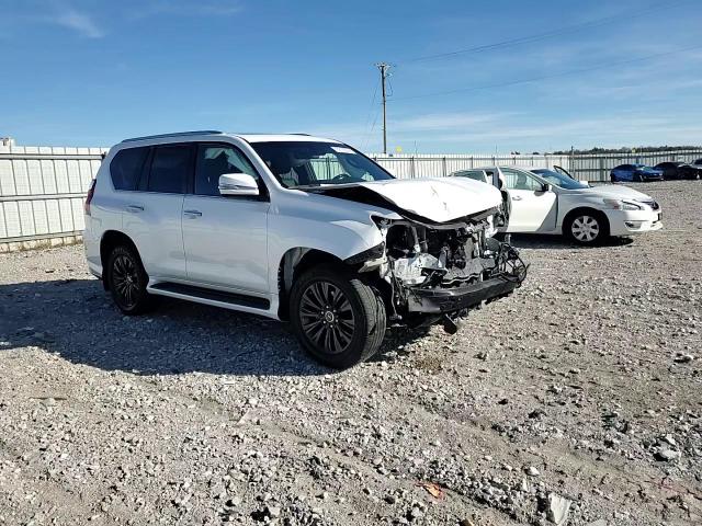 2021 Lexus GX - Image 12