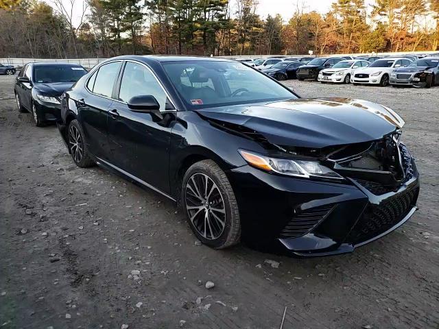 2019 Toyota Camry - Image 11