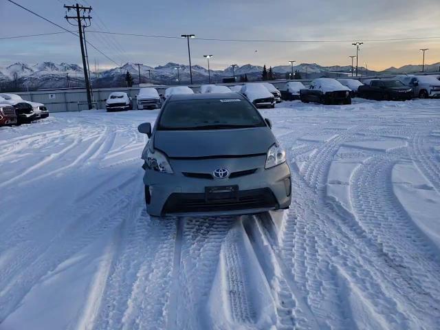 2012 Toyota Prius - Image 10