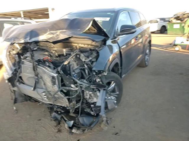 2019 Toyota Highlander - Image 12