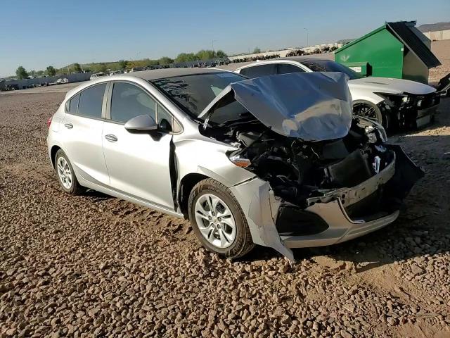 2019 Chevrolet Cruze - Image 11