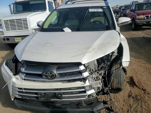 2019 Toyota Highlander - Image 11