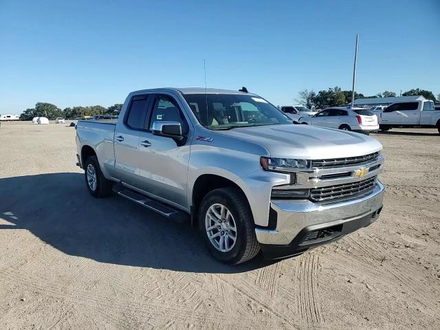 2019 Chevrolet Silverado - Image 10