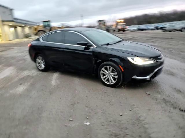 2015 Chrysler 200 - Image 13