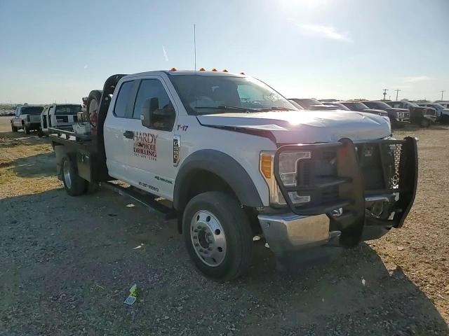 2017 Ford F550 - Image 10