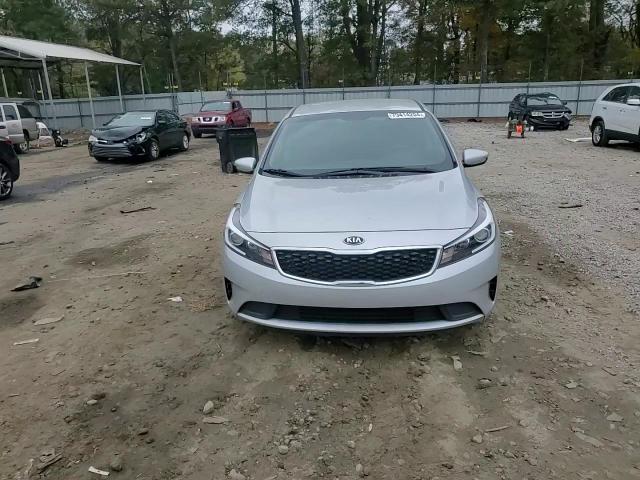 2018 Kia Forte - Image 13