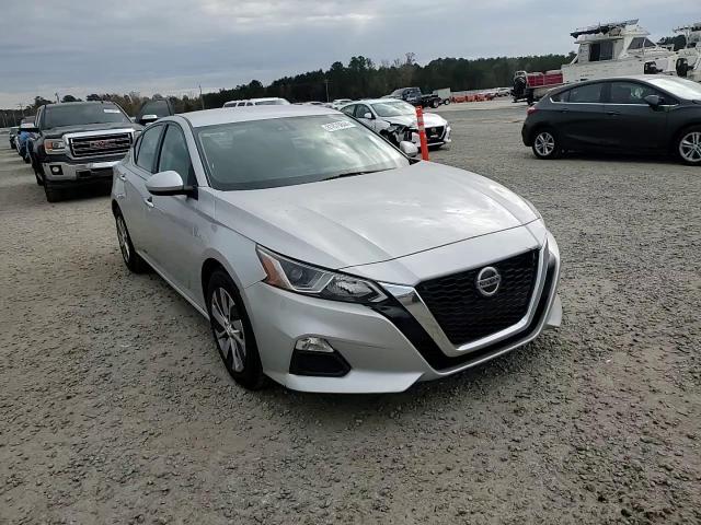 2019 Nissan Altima - Image 11