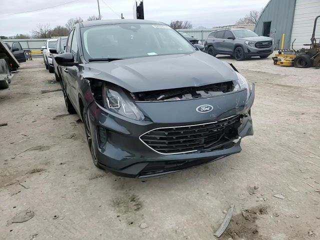2022 Ford Escape - Image 12