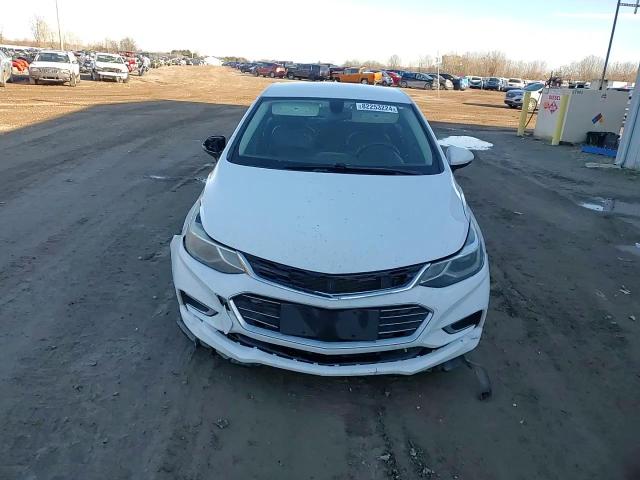 2017 Chevrolet Cruze - Image 13