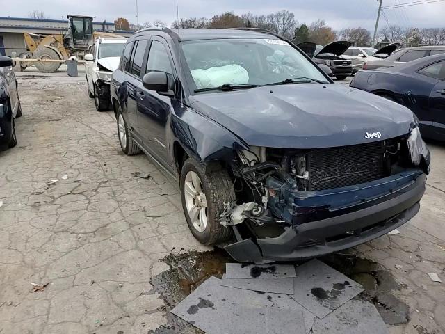 2017 Jeep Compass - Image 11