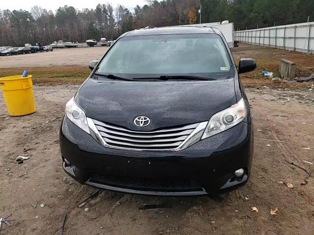 2016 Toyota Sienna - Image 12