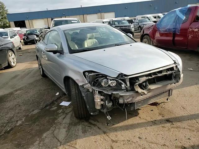 2011 Volvo C70 T5 VIN: YV1672MC1BJ107765 Lot: 76587454