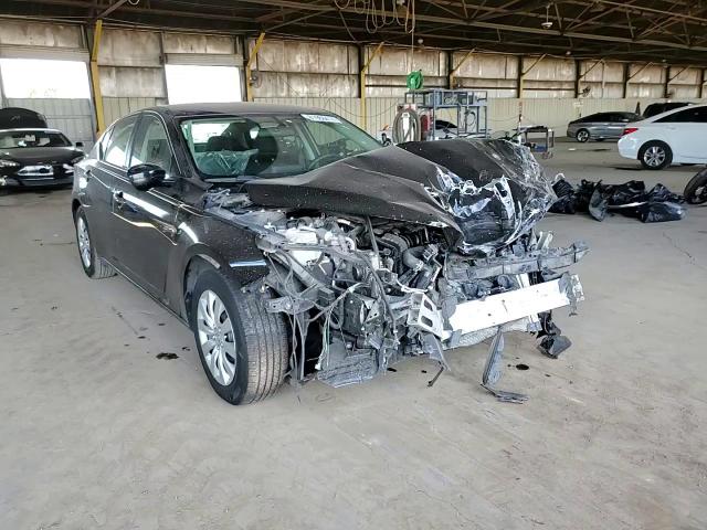 2020 Nissan Altima - Image 11