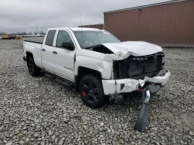 2018 Chevrolet Silverado - Image 11