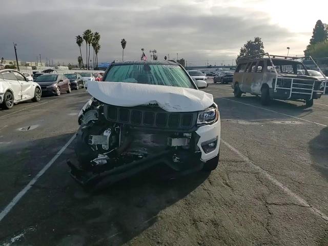 2020 Jeep Compass - Image 12