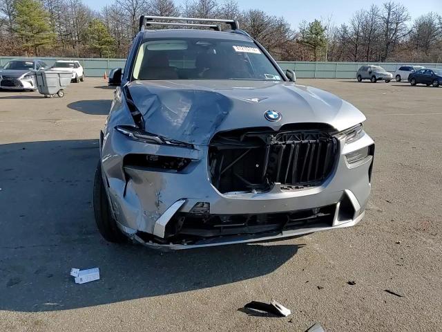 2023 BMW X7 - Image 12
