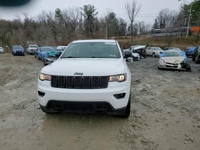 2018 Jeep Grand Cherokee - Image 12