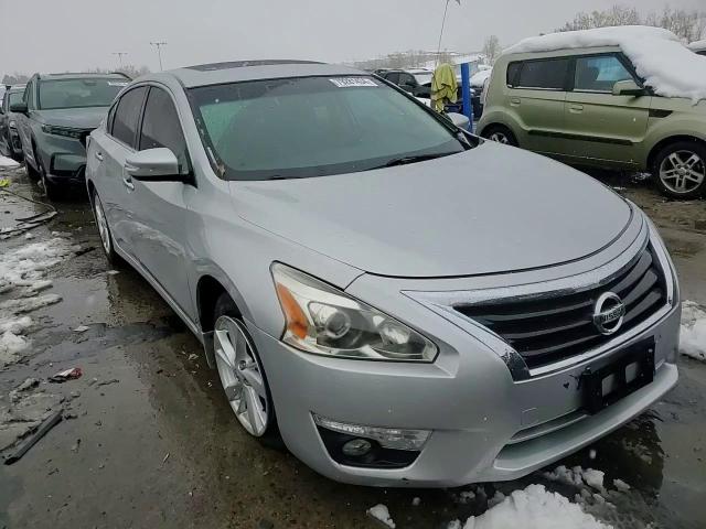 2014 Nissan Altima - Image 13