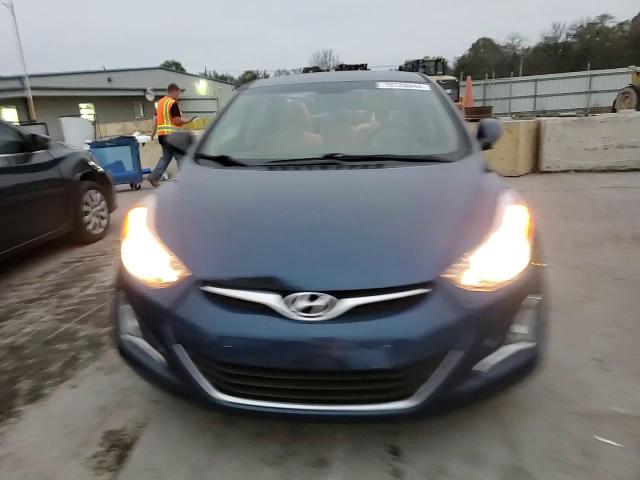 2015 Hyundai Elantra - Image 10