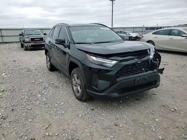 2022 Toyota RAV 4 - Image 12