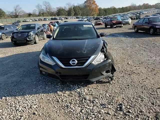 2017 Nissan Altima - Image 11