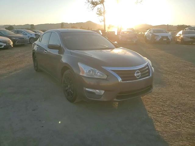 2015 Nissan Altima - Image 11