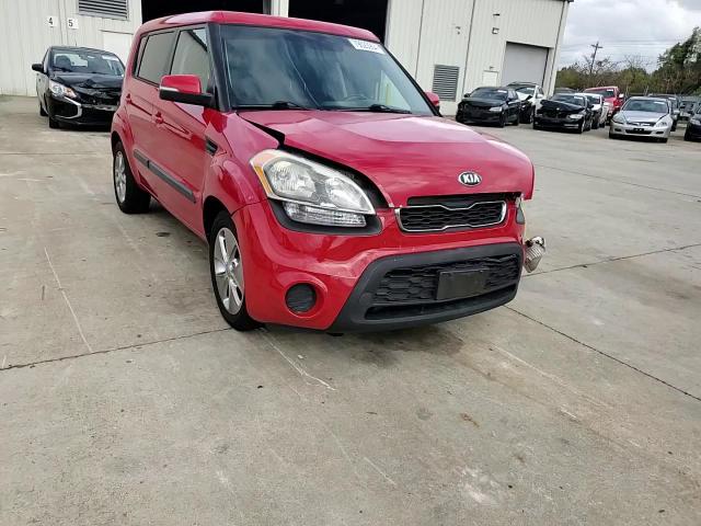 2013 Kia Soul + VIN: KNDJT2A64D7590193 Lot: 79023904