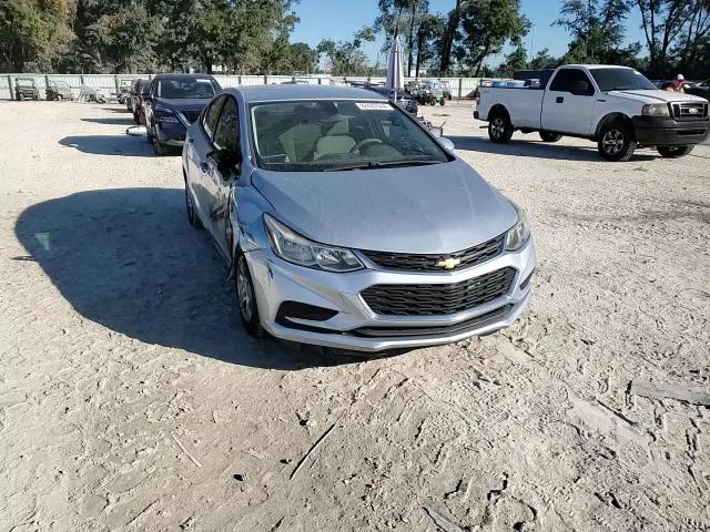 2017 Chevrolet Cruze - Image 11