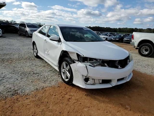 2014 Toyota Camry - Image 11