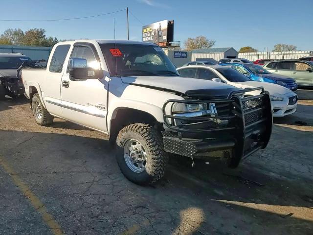 2004 GMC Sierra - Image 11