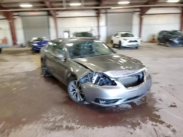 2013 Chrysler 200 Limited VIN: 1C3CCBCG6DN553418 Lot: 79112914