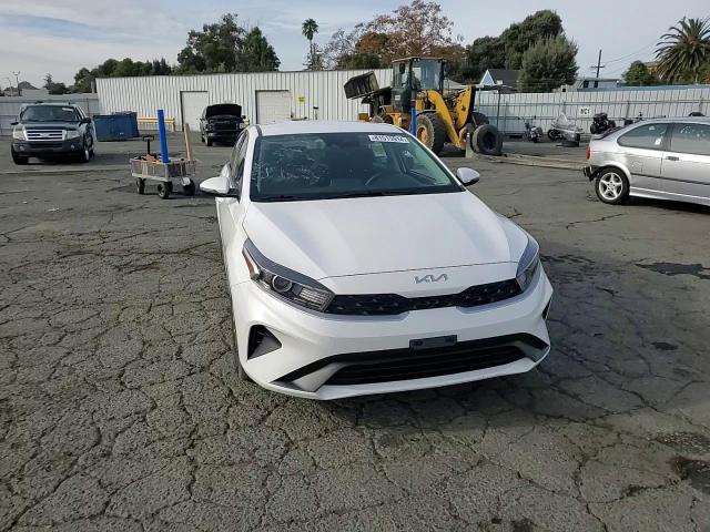 2024 Kia Forte Lx VIN: 3KPF24AD9RE738137 Lot: 81515914