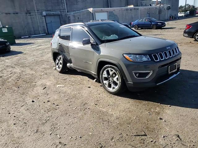 2020 Jeep Compass - Image 12