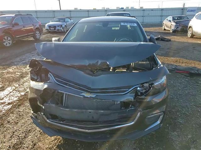 2018 Chevrolet Malibu - Image 11