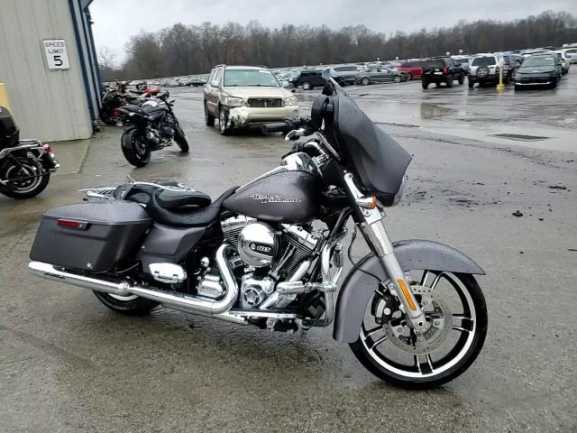 2015 Harley-Davidson Flhx Street Glide VIN: 1HD1KBM11FB671640 Lot: 80767754