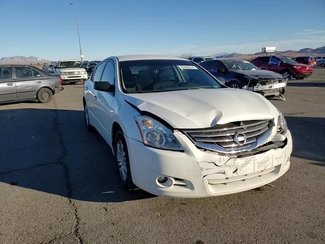 2012 Nissan Altima - Image 11