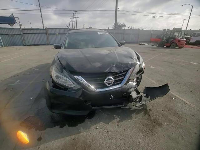 2018 Nissan Altima - Image 11