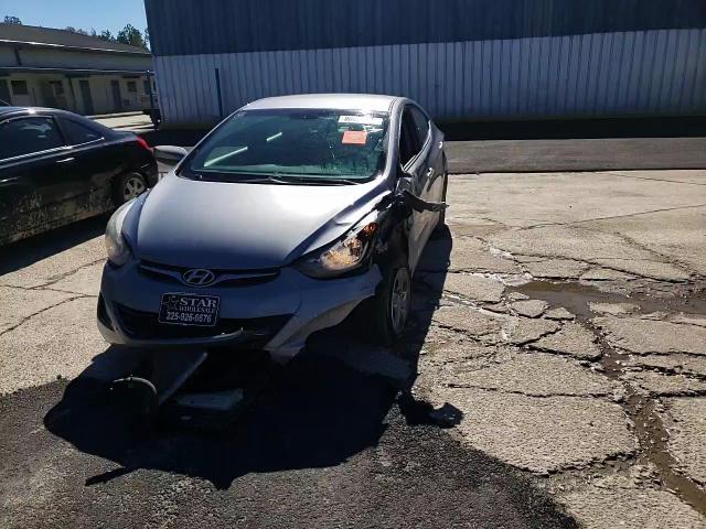 2015 Hyundai Elantra - Image 10