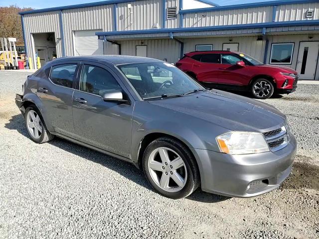 2013 Dodge Avenger - Image 10