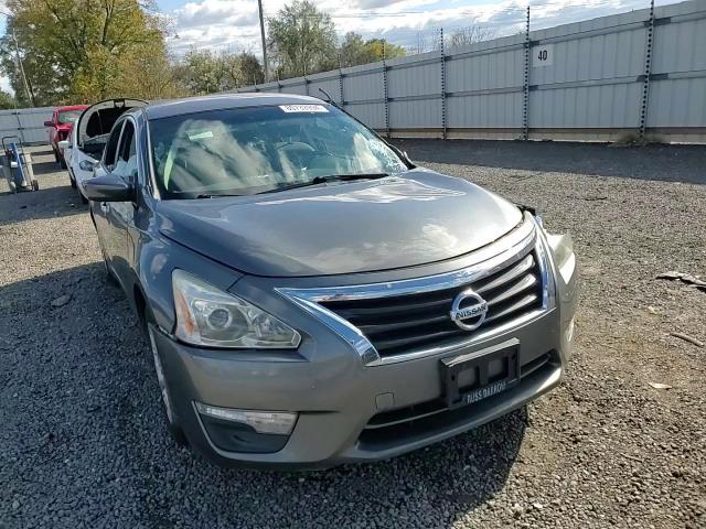 2015 Nissan Altima - Image 11