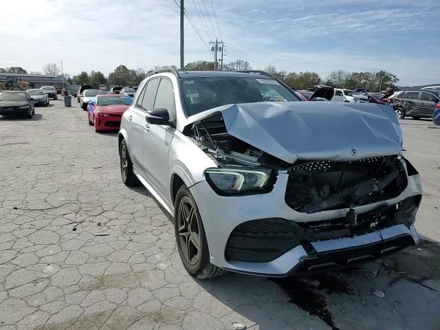 2022 Mercedes-Benz GLE - Image 11