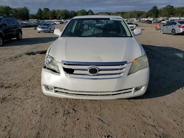 2006 Toyota Avalon - Image 11
