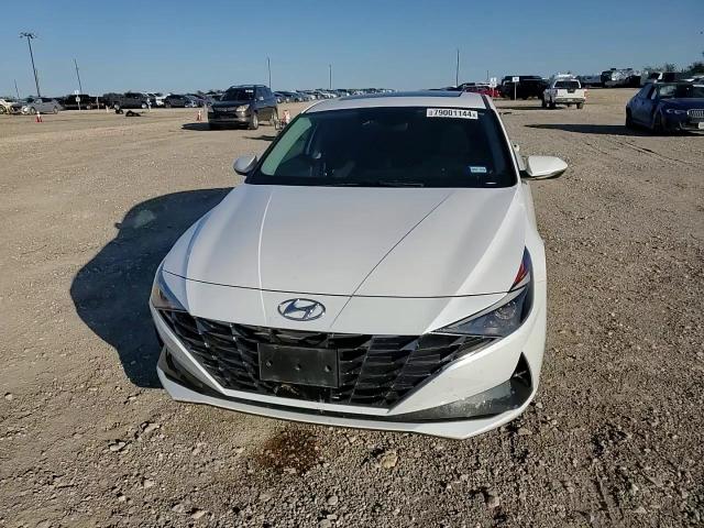 2022 Hyundai Elantra - Image 11