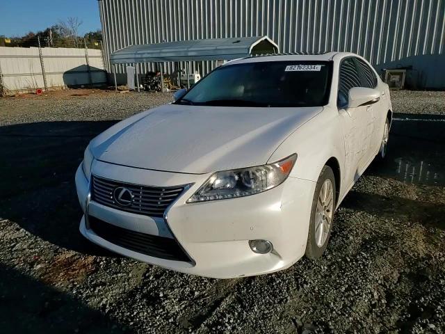 2014 Lexus ES - Image 10