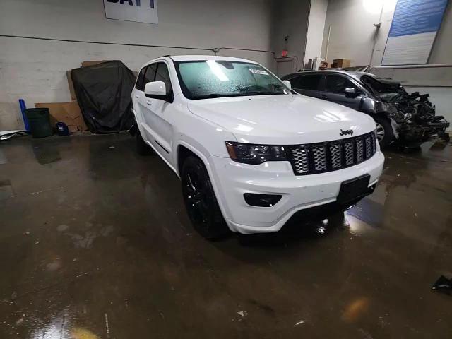 2018 Jeep Grand Cherokee - Image 13