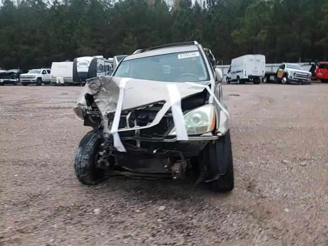 2004 Lexus GX - Image 12