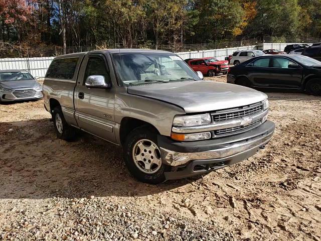 2002 Chevrolet Silverado - Image 12