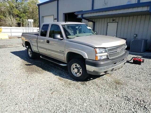 2005 Chevrolet Silverado K2500 Heavy Duty VIN: 1GCHK29U15E114601 Lot: 80916714